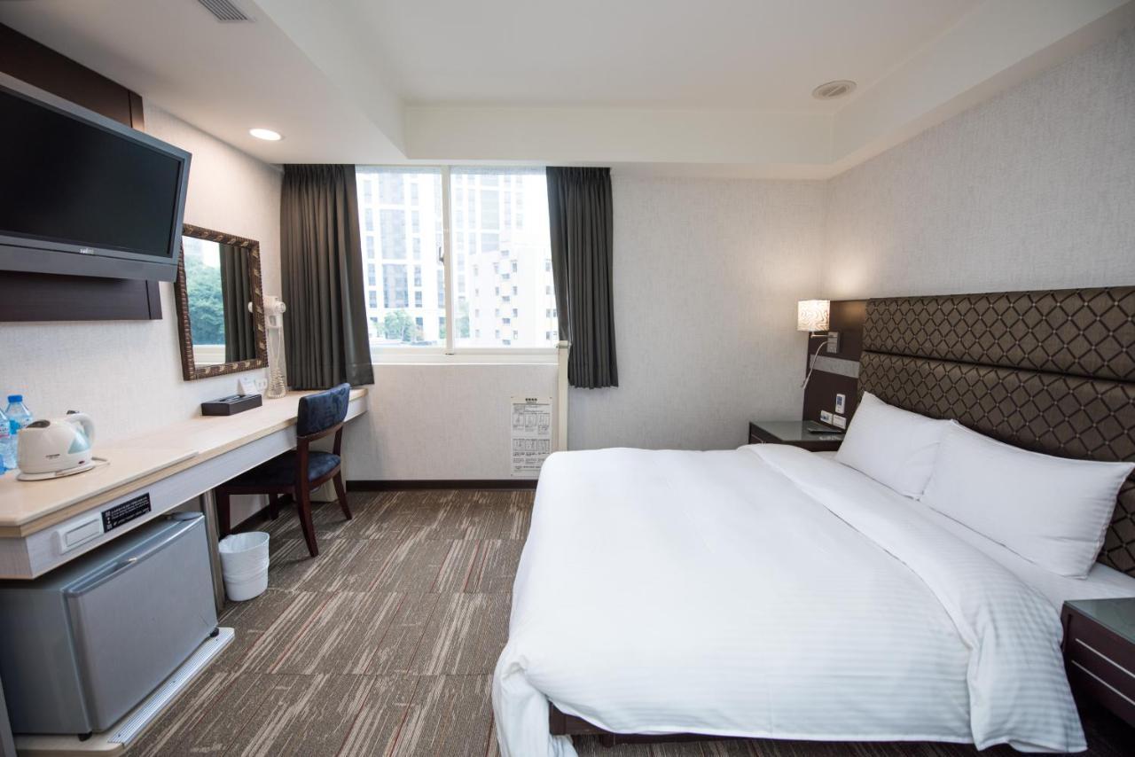Junli Hotel Banciao Kültér fotó